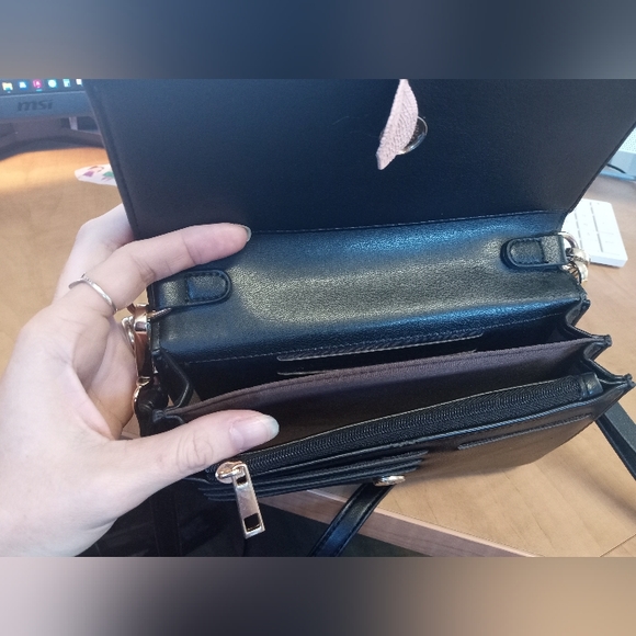 Purse - Picture 3 of 3